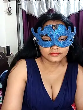 MEERAcle online show from February 4, 5:49 pm