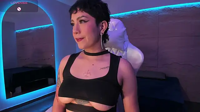 Snapshot of ZahaRose chatting on September 13, 6:27 pm ZahaRose online show from September 13, 6:27 pm