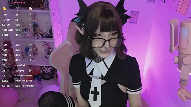 Nana stolass online show from April 27, 7:22 pm