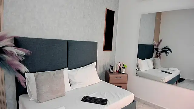 ShanelEvans online show from November 12, 7:12 pm