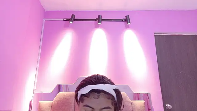 AndreaSweet2 online show from March 4, 8:26 pm