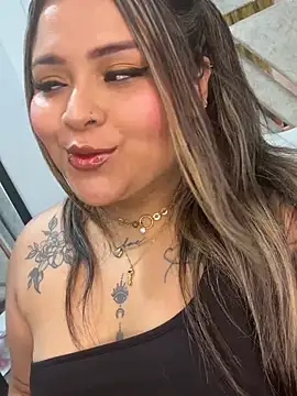 ashley-swift- online show from June 26, 6:25 am