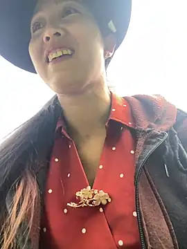 Huong-Ly online show from March 26, 7:54 am