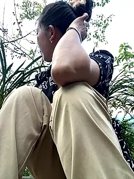 Huong-Ly online show from March 2, 10:22 am