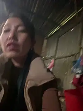 Huong-Ly online show from February 16, 9:31 am