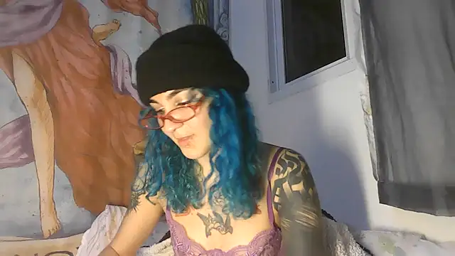 peetitefairy online show from June 28, 5:03 am