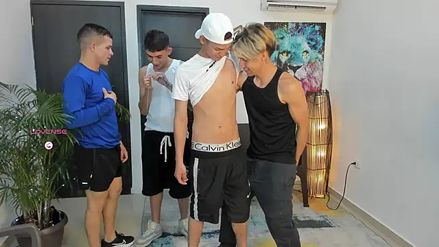 Playhardsex  online show from September 24, 12:31 am