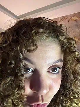 hannachris- online show from November 17, 2:34 am