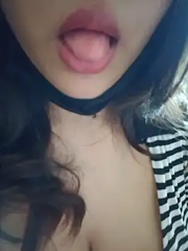 Hott Muskan online show from May 15, 11:13 am