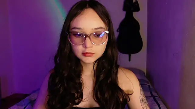 Snapshot of daihanae_2 chatting on October 13, 10:56 pm daihanae 2 online show from October 13, 10:56 pm