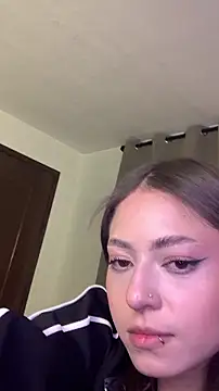 PrettyAmber online show from July 1, 10:31 pm