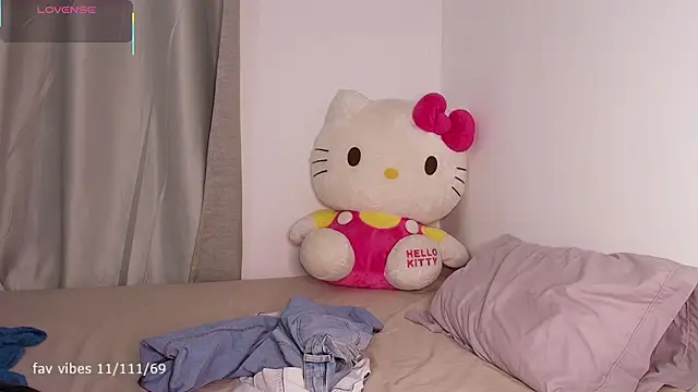 Snapshot of dulceangel__ chatting on September 11, 2:23 am dulceangel online show from September 11, 2:23 am