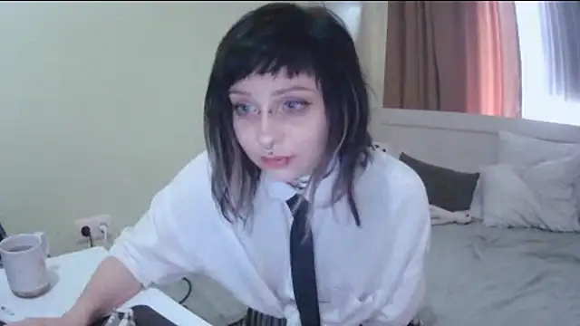 Snapshot of SineKiraReal chatting on September 18, 10:14 am SineKiraReal online show from September 18, 10:14 am