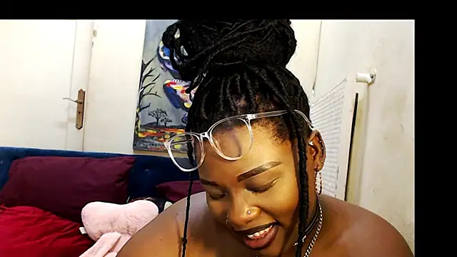 CurvyCocoxxx online show from March 21, 8:30 am