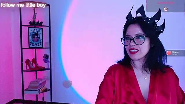 girldom online show from January 15, 9:43 pm