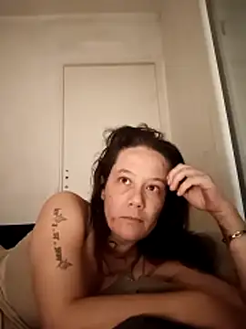 zeousseelphie online show from October 15, 6:10 pm