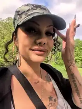 Av3ryyBe3 online show from June 6, 9:21 pm
