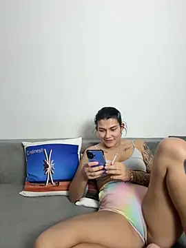 MiaKiittyy online show from September 25, 3:00 pm