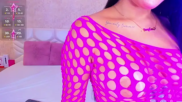 sarahyessica online show from June 8, 7:03 pm