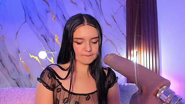 alicecute77 online show from June 19, 2:16 am