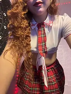 ZeziGamingg online show from March 4, 5:36 am