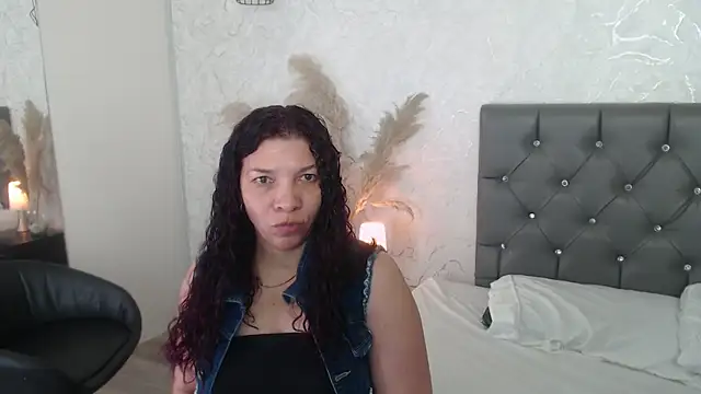 Serena Houstonn online show from June 19, 11:03 am