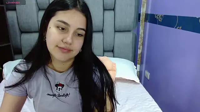 ValentinaMillers  online show from March 9, 1:36 pm