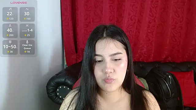 ValentinaMillers  online show from March 15, 1:24 pm