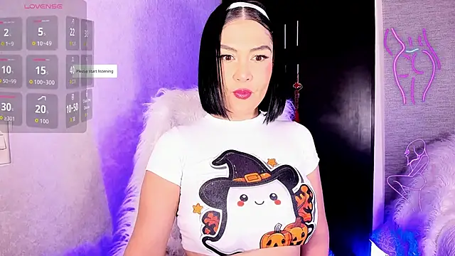 LolaRoberts  online show from October 28, 1:44 am