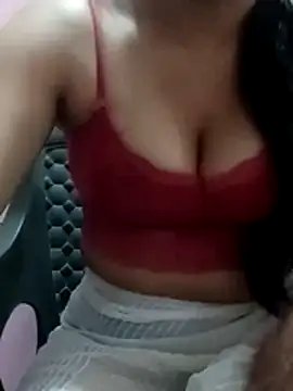 Snapshot of Malikaa-baby5 chatting on October 15, 9:28 pm Malikaa-baby5 online show from October 15, 9:28 pm