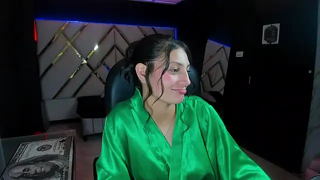  Luna Bennett online show from July 25, 8:49 pm