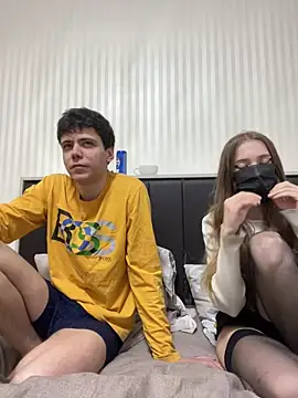 lovburger online show from April 29, 3:37 pm