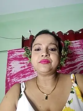 hornypiu697 online show from August 3, 4:49 am
