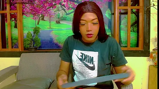 bayolet  online show from December 17, 11:25 am