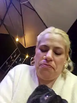 Snapshot of toomuchofafreak chatting on September 27, 9:38 am toomuchofafreak online show from September 27, 9:38 am