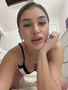 Snapshot of KaseyQuinn_ chatting on October 2, 6:18 am KaseyQuinn online show from October 2, 6:18 am