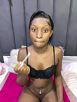 LonelyQueenxx25 online show from July 2, 3:29 pm
