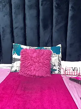 LonelyQueenxx25 online show from July 20, 6:41 pm