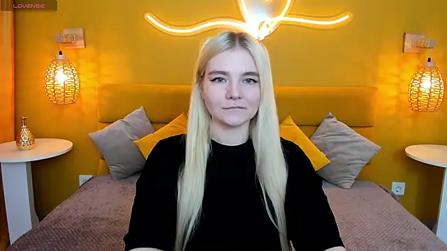 RuthBryant online show from November 4, 12:59 am