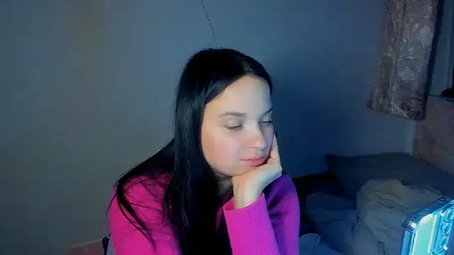 VoxxAura online show from November 6, 7:31 pm