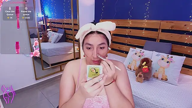 ambar lover online show from October 23, 8:15 pm