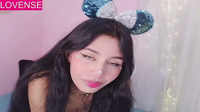 Miss Charlottet online show from May 3, 8:56 pm