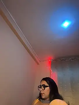 princesaliay online show from February 24, 9:41 am