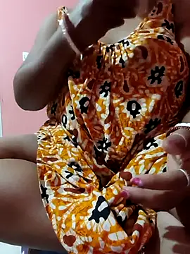 Cute-Swewty online show from May 13, 2:56 pm