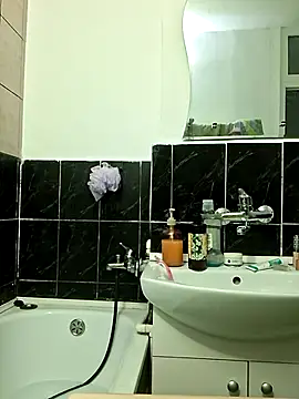 Anayssa  online show from April 1, 7:22 pm