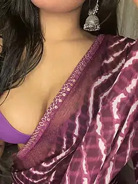 KARISHMA-STRIP online show from February 20, 10:21 pm