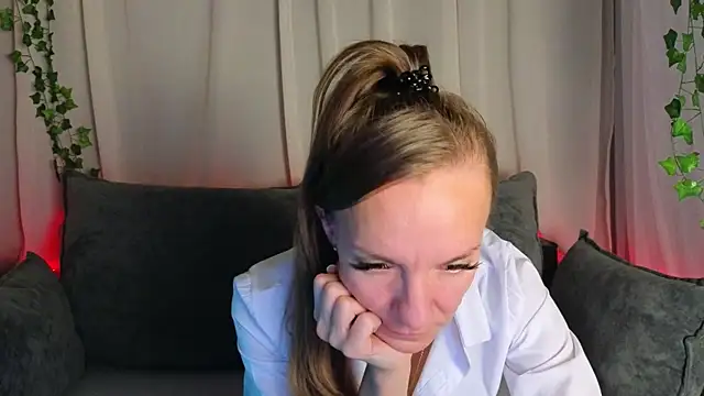 Jesica mooon online show from September 21, 2:21 am