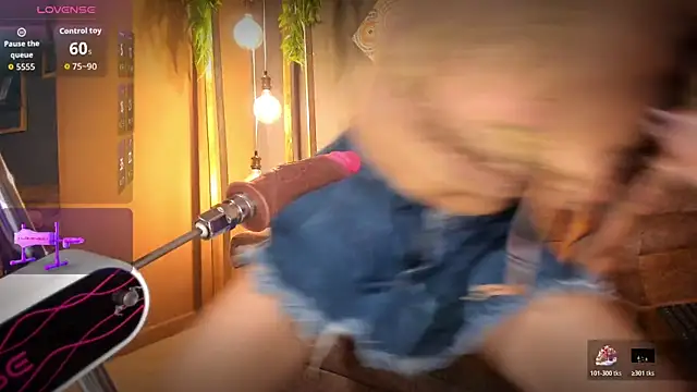 RACHELRUIZ online show from October 30, 3:13 pm