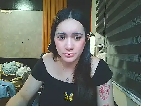 Snapshot of Yhanbeaufort18 chatting on October 3, 5:07 pm Yhanbeaufort18 online show from October 3, 5:07 pm