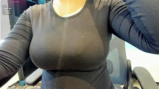 SamaraAnders  online show from May 2, 5:11 am